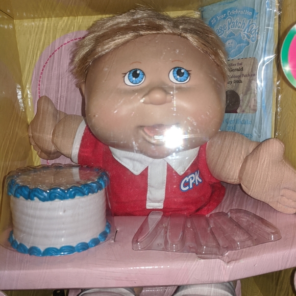 2008 Cabbage Patch Doll - Picture 2 of 11